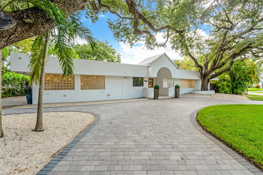 19130 NE 21st Ave North Miami Beach, FL 33179