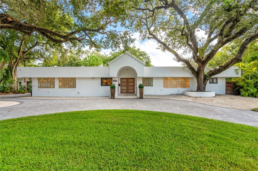 19130 NE 21st Ave North Miami Beach, FL 33179