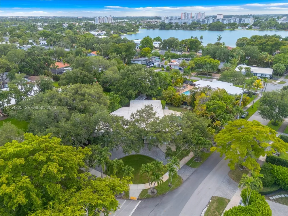 19130 NE 21st Ave North Miami Beach, FL 33179