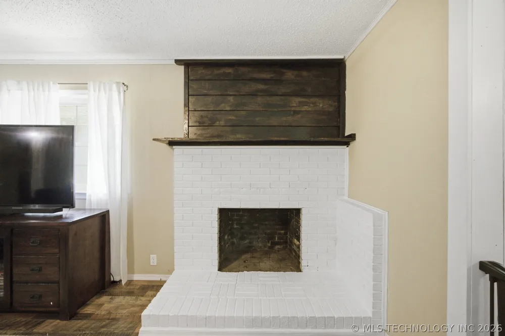 696 Hickory Street Atoka, OK 74525