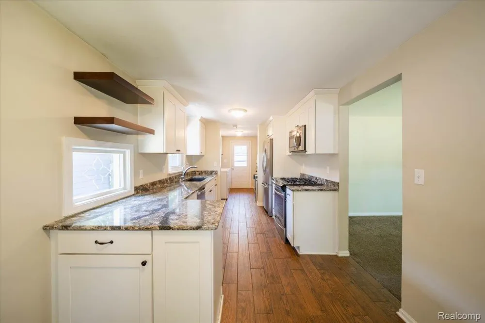 2363 Darnell Street Wolverine Lake Village, MI 48390