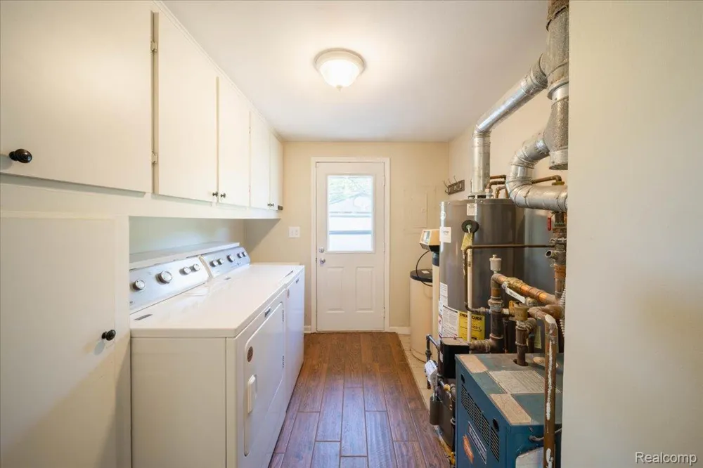 2363 Darnell Street Wolverine Lake Village, MI 48390