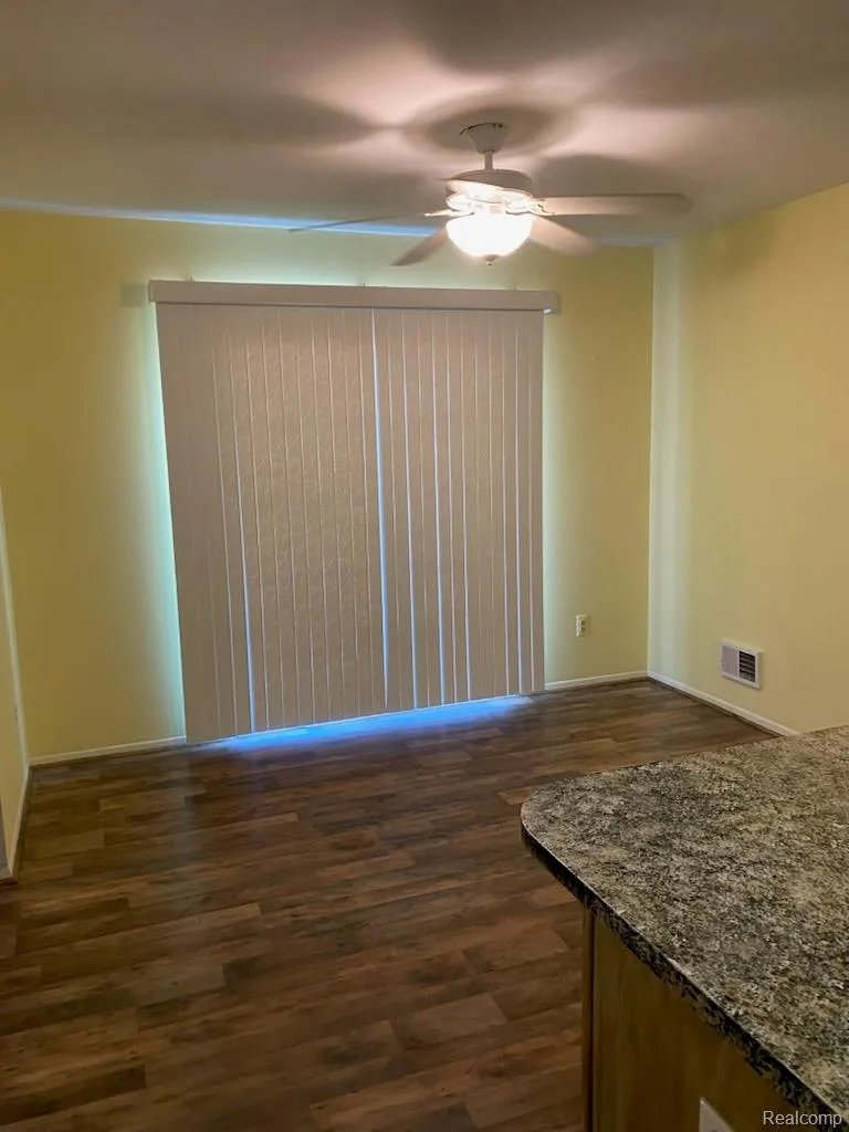 20404 Birch Meadow Drive Clinton Charter Township, MI 48036