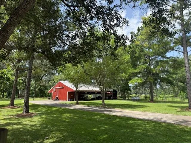 5475 County Road 348 Brazoria, TX 77422