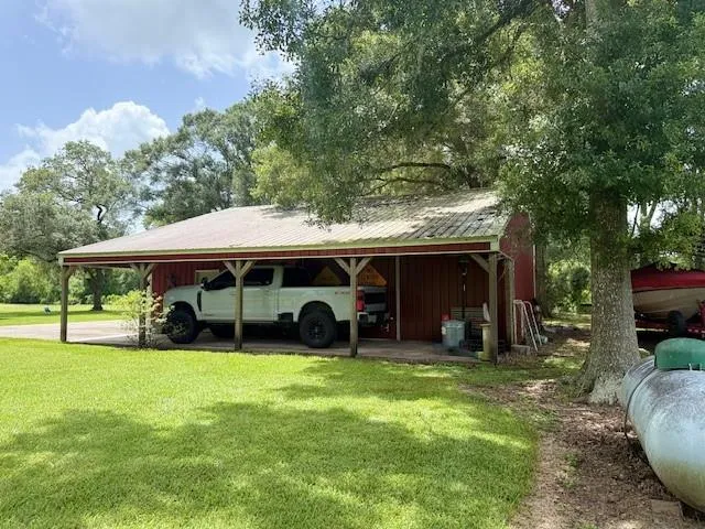 5475 County Road 348 Brazoria, TX 77422