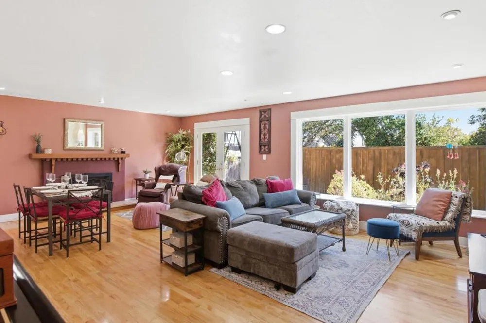81 Franklin Circle San Juan Bautista, CA 95045
