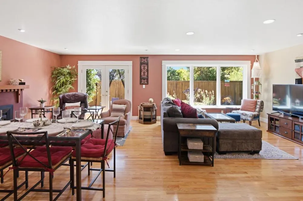 81 Franklin Circle San Juan Bautista, CA 95045