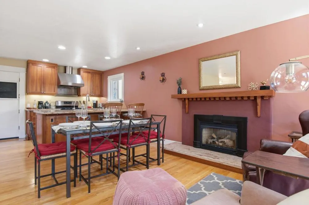 81 Franklin Circle San Juan Bautista, CA 95045