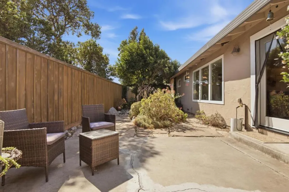 81 Franklin Circle San Juan Bautista, CA 95045