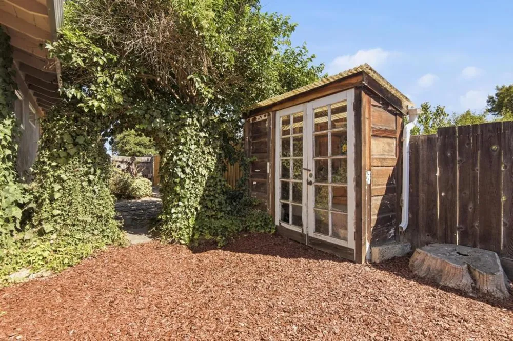 81 Franklin Circle San Juan Bautista, CA 95045