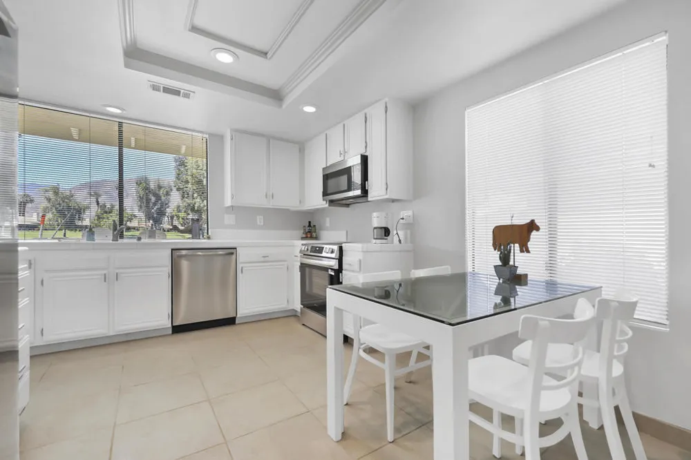 175 Gran Via Palm Desert, CA 92260