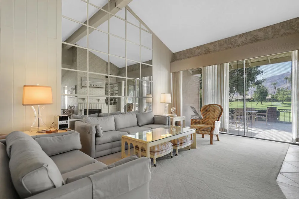175 Gran Via Palm Desert, CA 92260