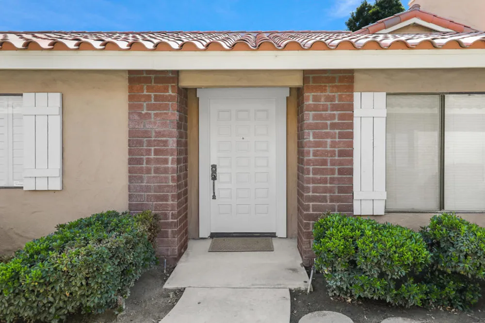 175 Gran Via Palm Desert, CA 92260