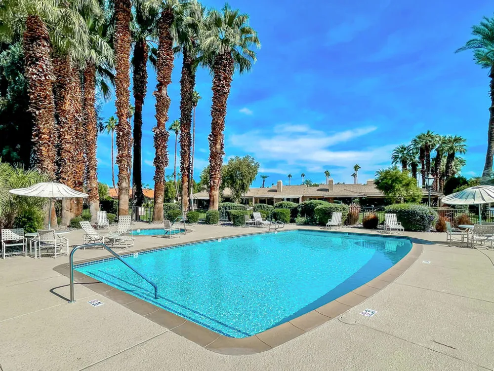 175 Gran Via Palm Desert, CA 92260