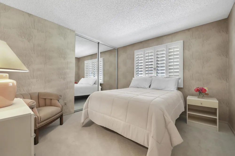 175 Gran Via Palm Desert, CA 92260