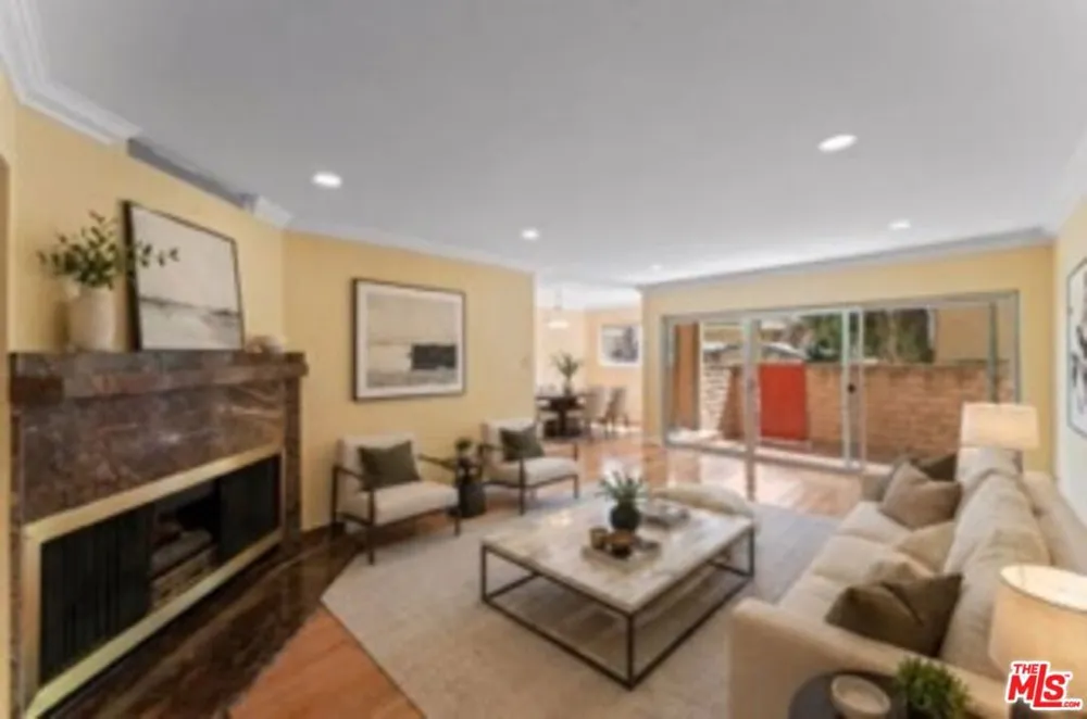 6225 Coldwater Canyon Avenue #112 North Hollywood, CA 91606