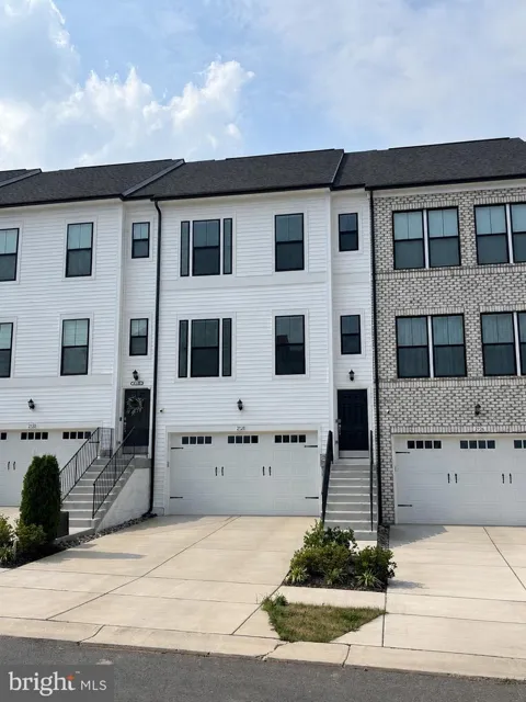 2128 PEACE LILY LANE