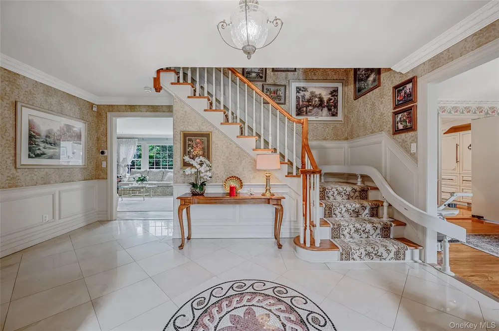 15 Dogwood Hill Brookville, NY 11545