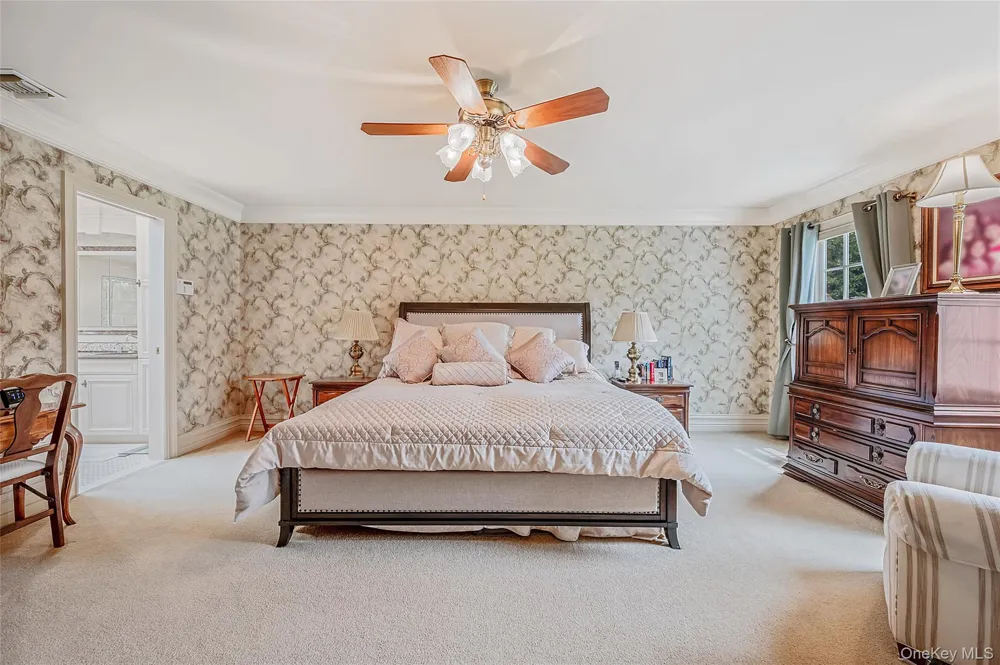 15 Dogwood Hill Brookville, NY 11545