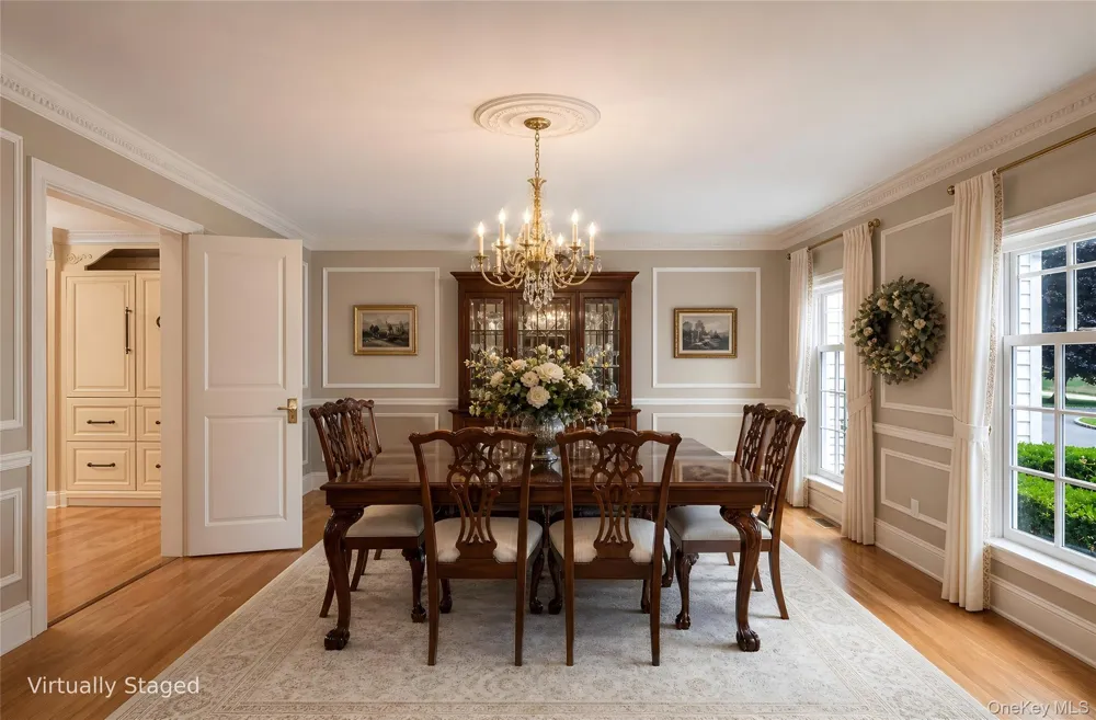 15 Dogwood Hill Brookville, NY 11545