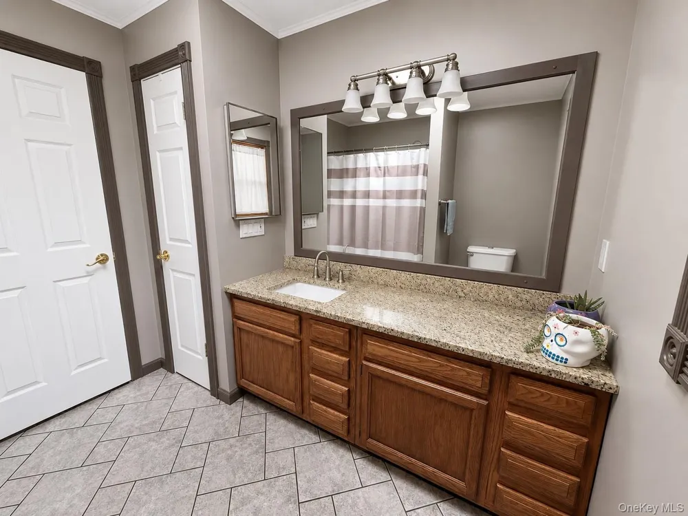 40 Carter Road New Hampton, NY 10958
