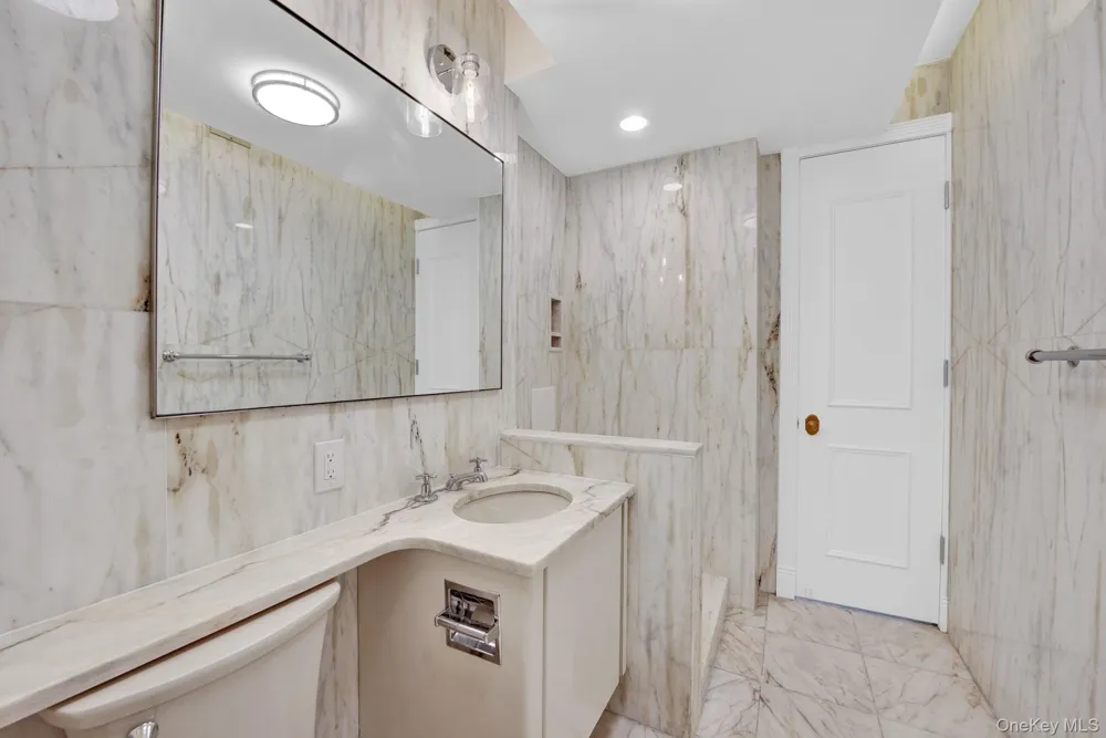 530 E 76th Street #34/35 New York (Manhattan), NY 10021