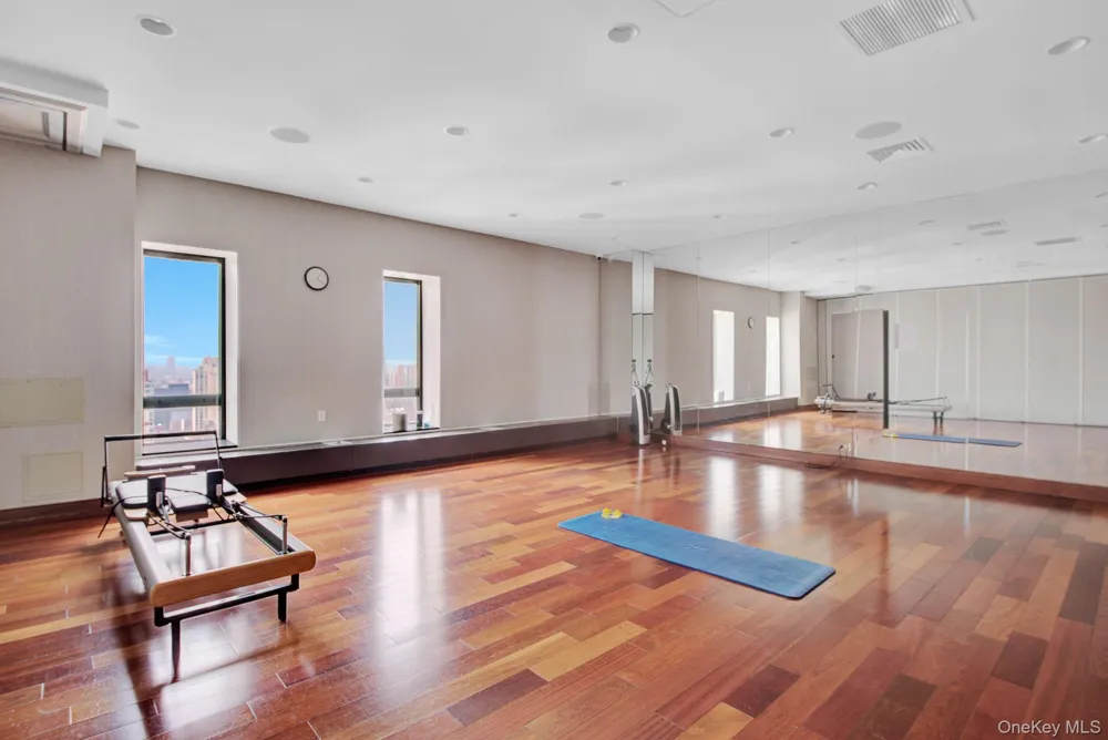 530 E 76th Street #34/35 New York (Manhattan), NY 10021