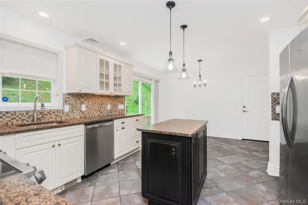 66 Valley View Road Cortlandt Manor, NY 10567