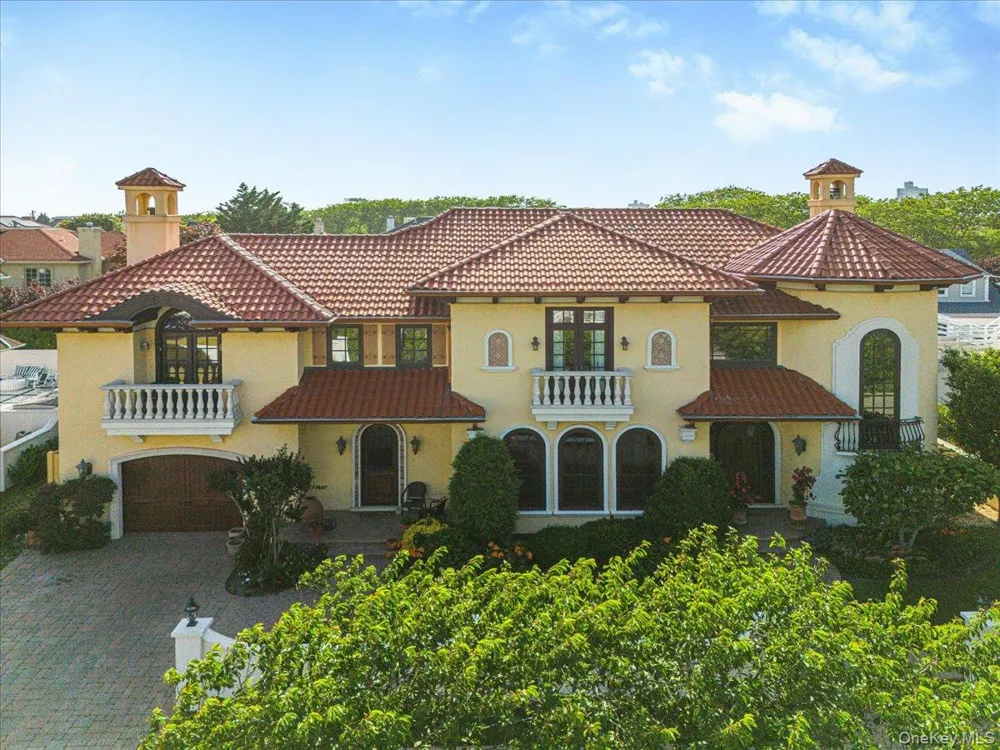81 Montgomery Boulevard Atlantic Beach, NY 11509