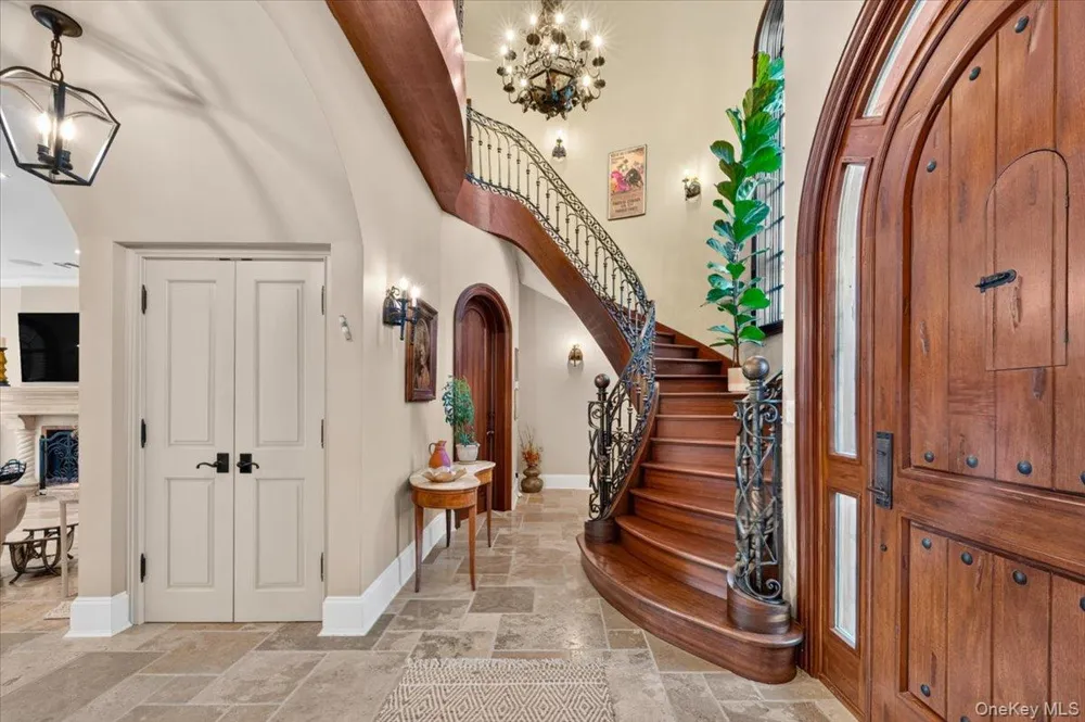 81 Montgomery Boulevard Atlantic Beach, NY 11509