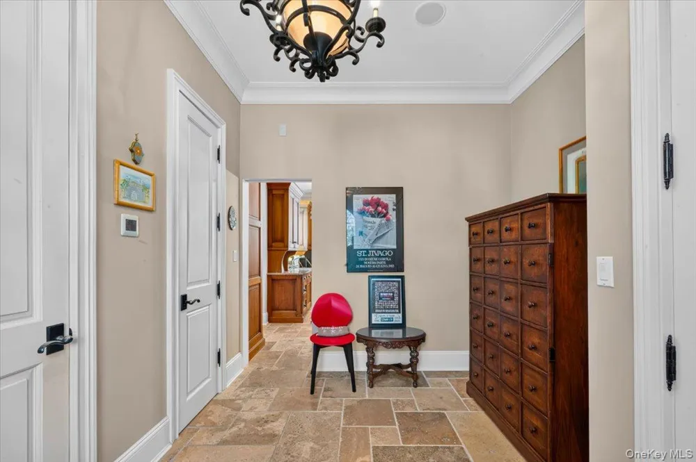 81 Montgomery Boulevard Atlantic Beach, NY 11509