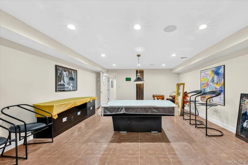 81 Montgomery Boulevard Atlantic Beach, NY 11509