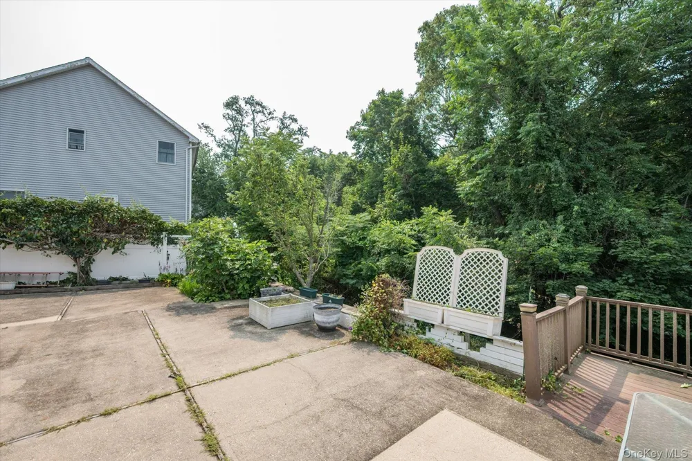 21 Vause Street Northport, NY 11768