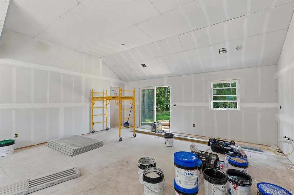 129 Cedar Lane Medford, NY 11763