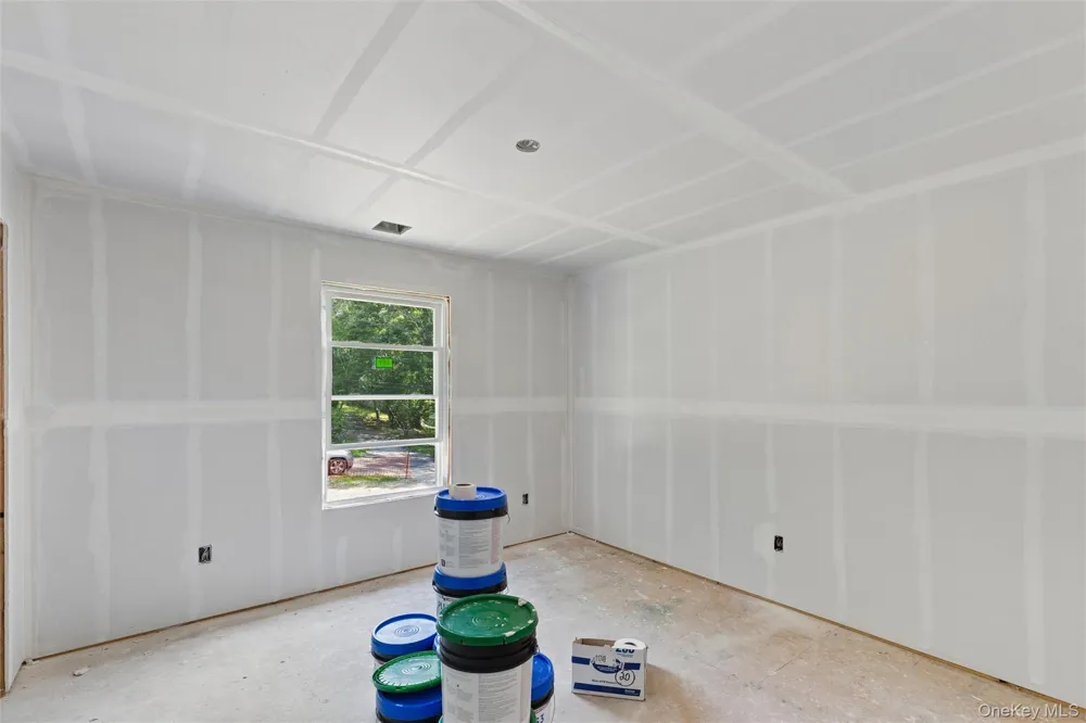 129 Cedar Lane Medford, NY 11763