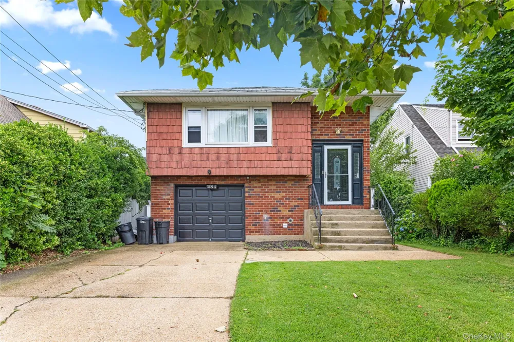 284 Baldwin Road Hempstead, NY 11550