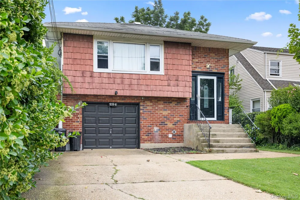 284 Baldwin Road Hempstead, NY 11550