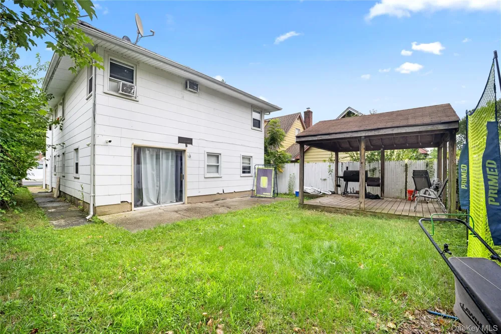 284 Baldwin Road Hempstead, NY 11550