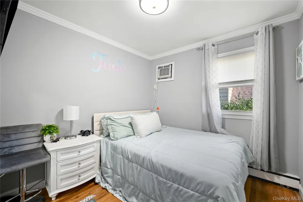 284 Baldwin Road Hempstead, NY 11550