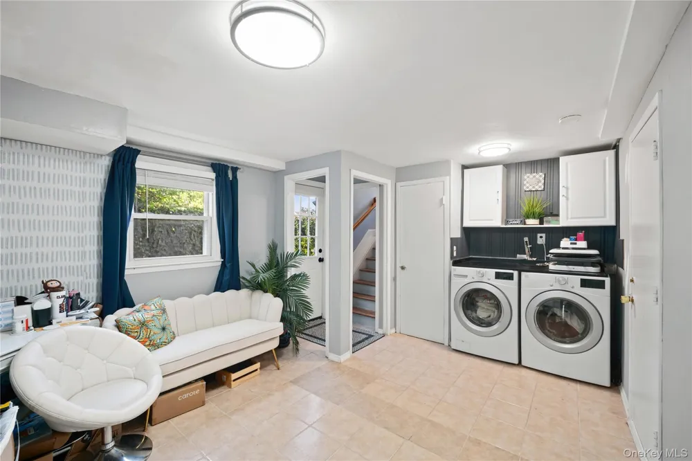 284 Baldwin Road Hempstead, NY 11550