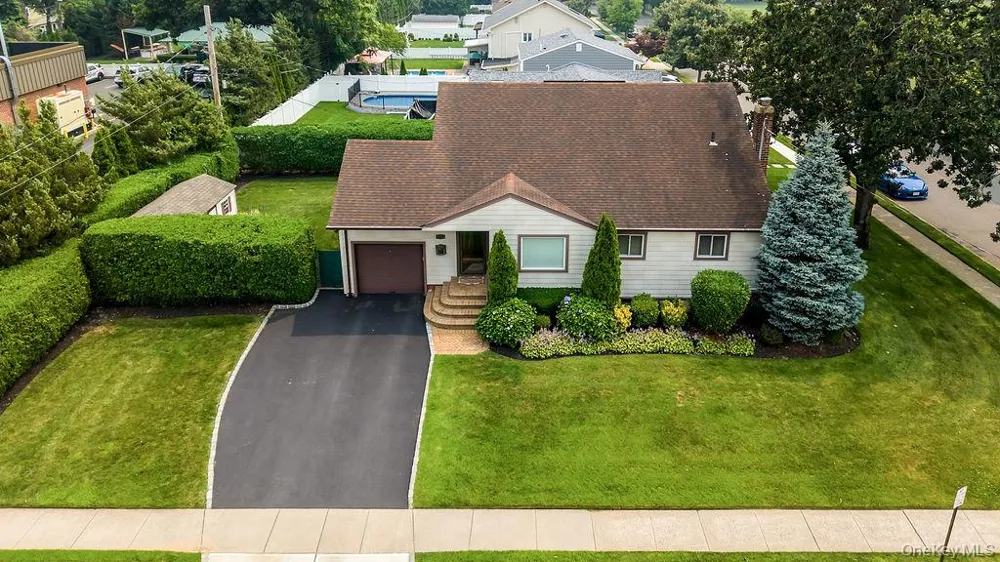 135 Southern Parkway Plainview, NY 11803