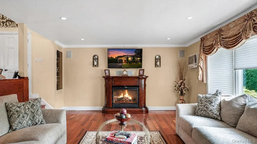 135 Southern Parkway Plainview, NY 11803