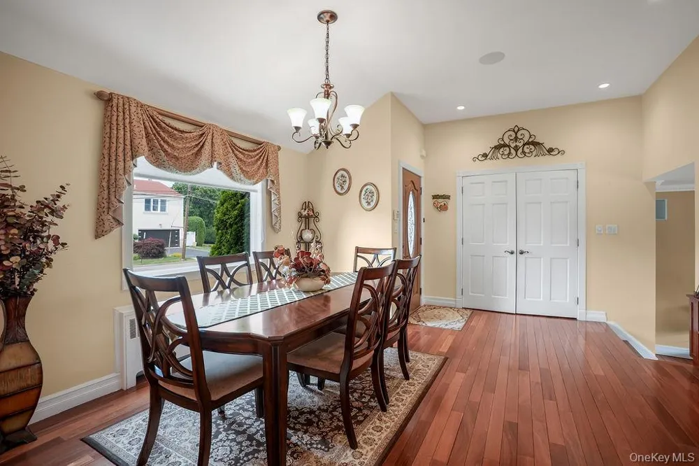 135 Southern Parkway Plainview, NY 11803