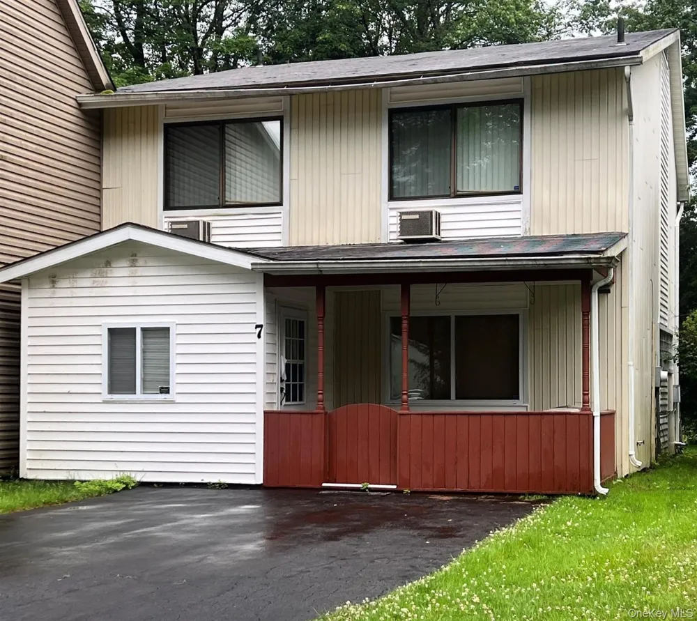 7 Elizabeth Way Kiamesha Lake, NY 12751
