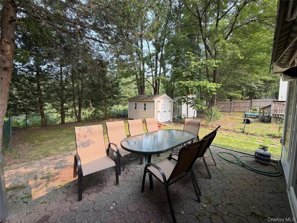 7 Elizabeth Way Kiamesha Lake, NY 12751