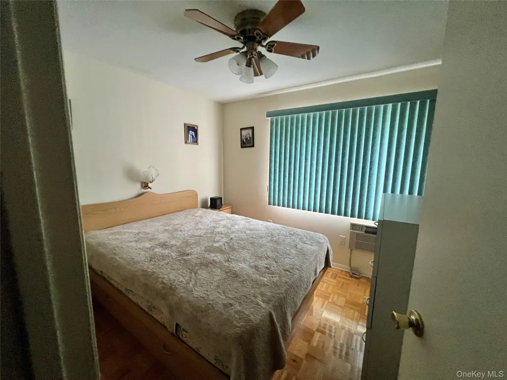 7 Elizabeth Way Kiamesha Lake, NY 12751