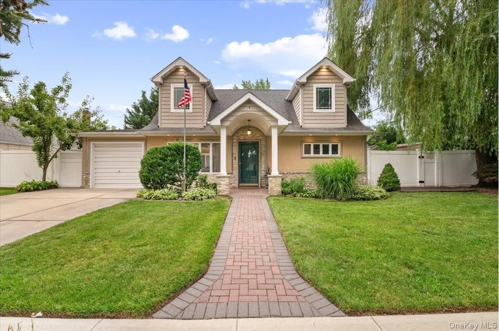 3850 Jean Avenue Bethpage, NY 11714