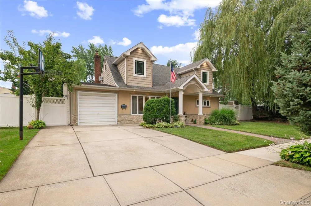 3850 Jean Avenue Bethpage, NY 11714