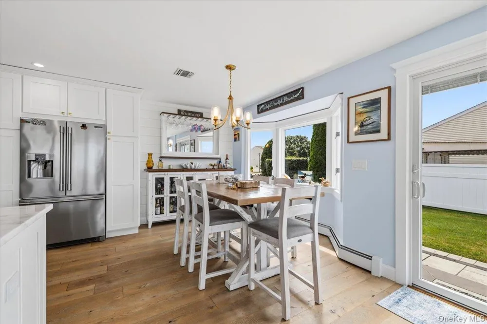 31 Shore Drive W Copiague, NY 11726