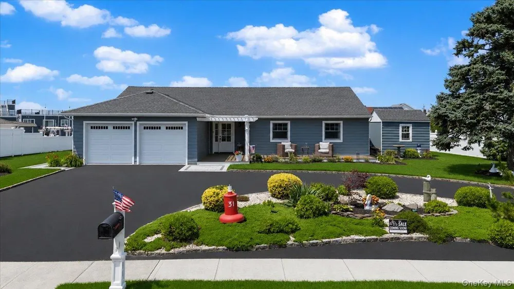 31 Shore Drive W Copiague, NY 11726
